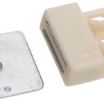 National Hardware V712 Series N149-823 Magnetic Catch, Nylon/Steel, White