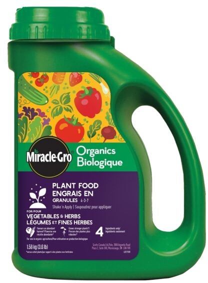 Miracle-Gro Shake 'n Feed 3020310 Organic Plant Food, 1.13 kg Bottle, Solid, 4-3-7 N-P-K Ratio