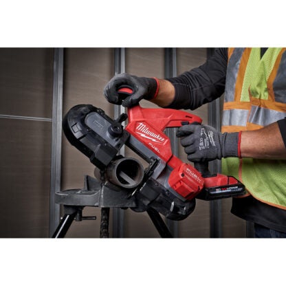 Milwaukee 2829-22 M18 Fuel Compact Band Saw Kit