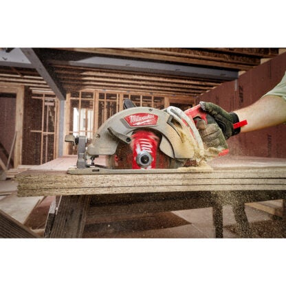 Milwaukee 2830-21HD 7-1/4" M18 Fuel Rear Handle Circular Saw Kit