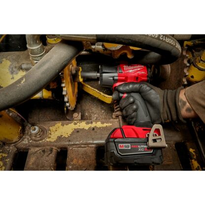 Milwaukee 2960-22 3/8" M18 Fuel Mid-Torque Impact Wrench Kit