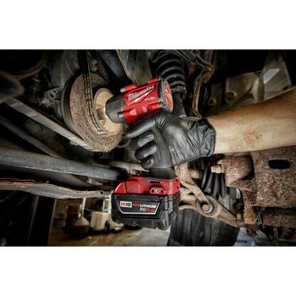 Milwaukee 2960-22 3/8" M18 Fuel Mid-Torque Impact Wrench Kit